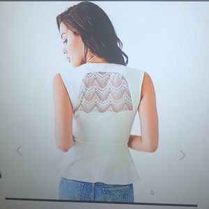 Guess sleeveless lace-back peplum top m Lolita.